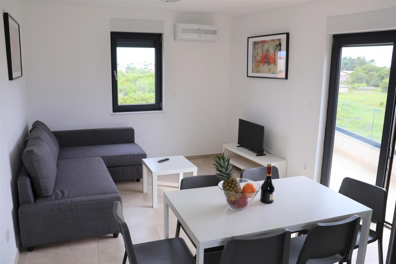 Sea And Rock Apartment Vir