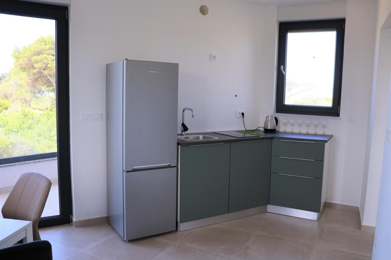 Sea And Rock Apartment Vir